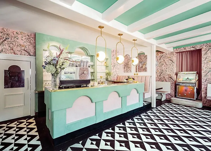 Fernblick מלון *